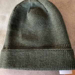 Merino wool green hat Finland NWOT